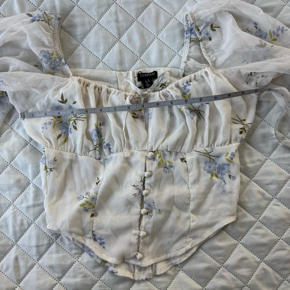 Boohoo Cream Floral Off-Shoulder Blouse - Picture 8 of 9